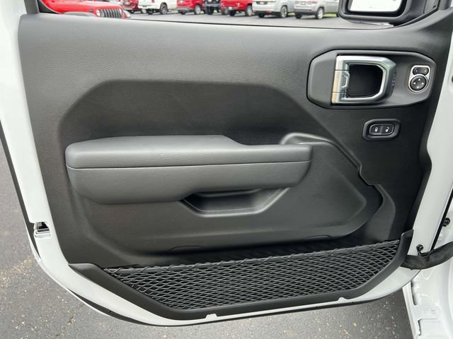 New 2025 Jeep Gladiator Sport image 13