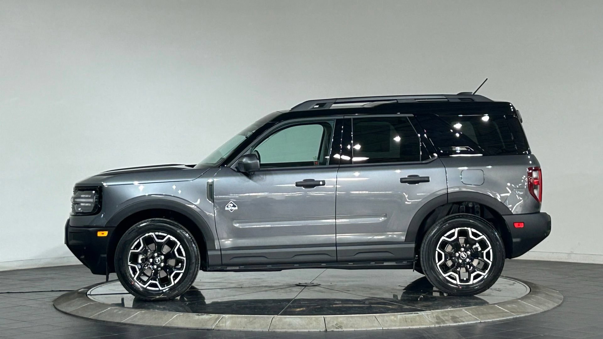 New 2026 Ford Bronco Sport Outer Banks w/ Outer Banks Tech Package+ AWD/4WD image 6