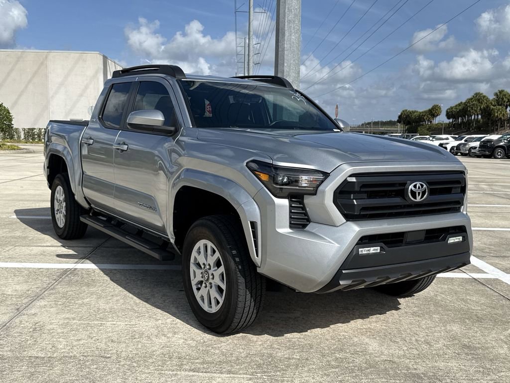Used 2024 Toyota Tacoma SR5 AWD/4WD image 12