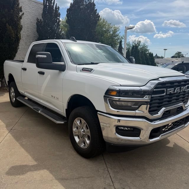 Used 2025 RAM 2500 Big Horn AWD/4WD image 3