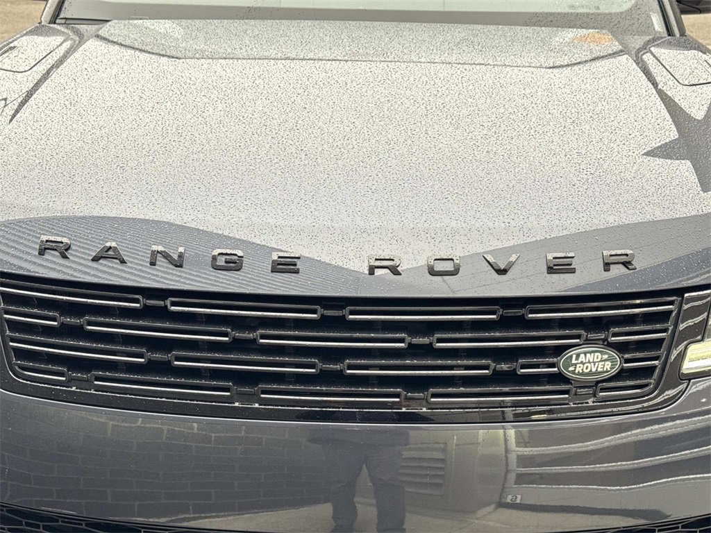 Used 2025 Land Rover Range Rover Sport Dynamic SE image 10