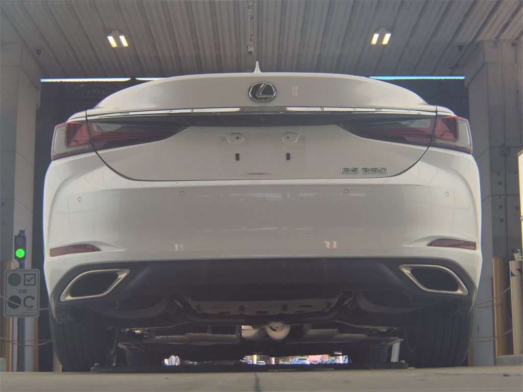 Used 2020 Lexus ES 350 Luxury w/ Accessory Package 2 image 8