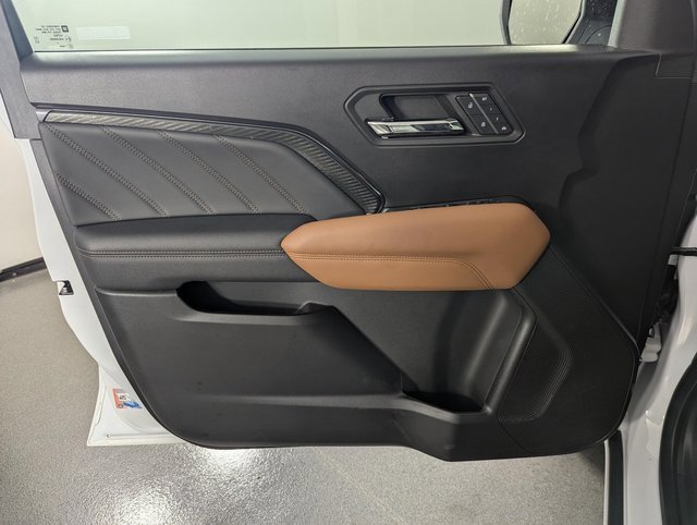 Used 2024 GMC Canyon AT4 w/ AT4 Premium Package image 15