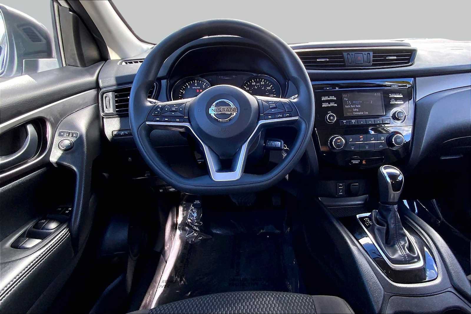 Used 2017 Nissan Rogue Sport S w/ S Appearance Package AWD/4WD image 5