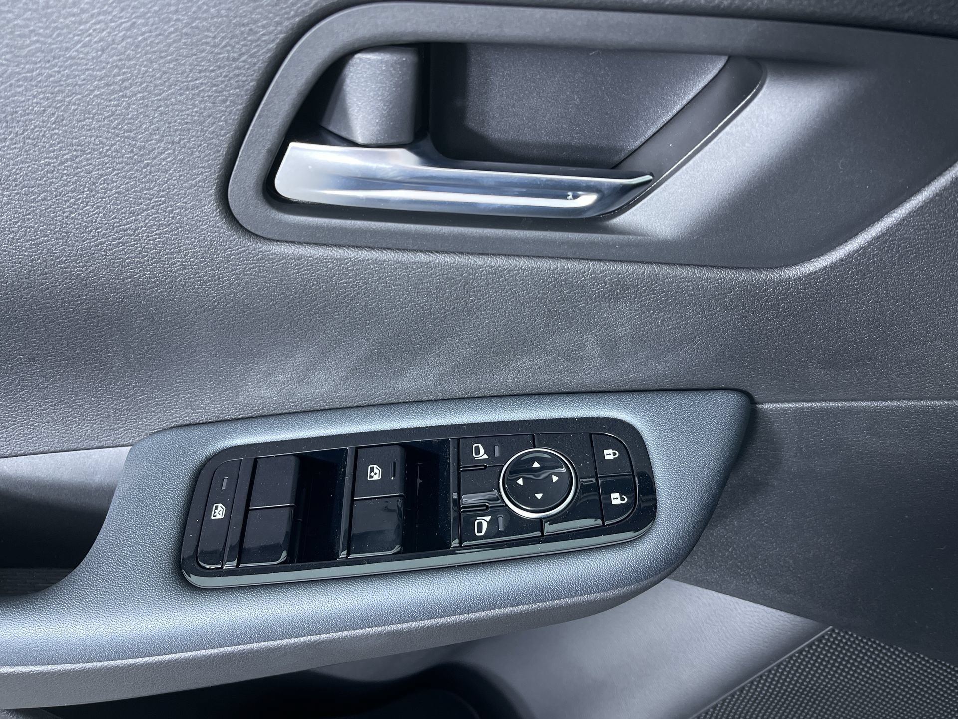 New 2026 Nissan Leaf w/ Floor Mat Package (S+) FWD image 14