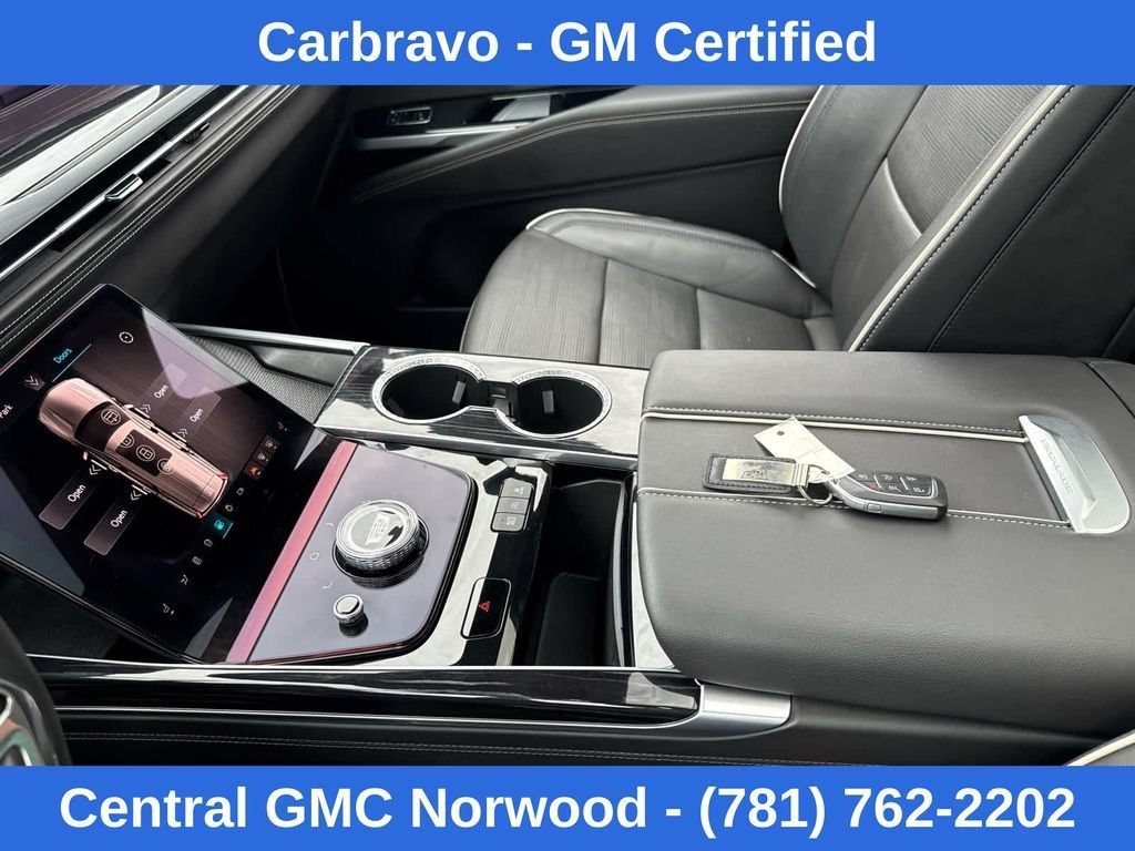 Used 2025 Cadillac Escalade ESV Sport w/ Touring Package AWD/4WD image 19