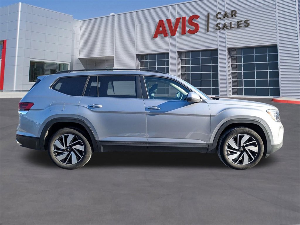 Used 2025 Volkswagen Atlas SE image 6