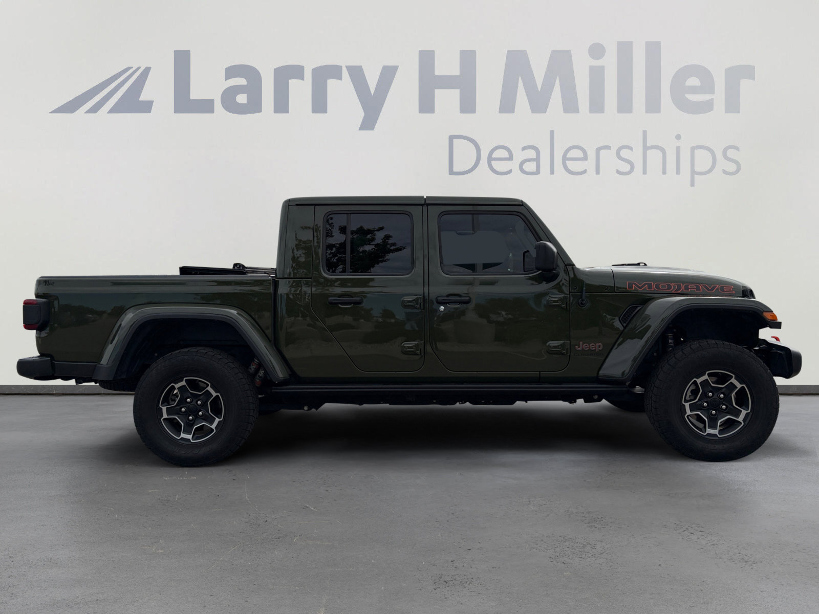 Used 2021 Jeep Gladiator Mojave AWD/4WD image 7