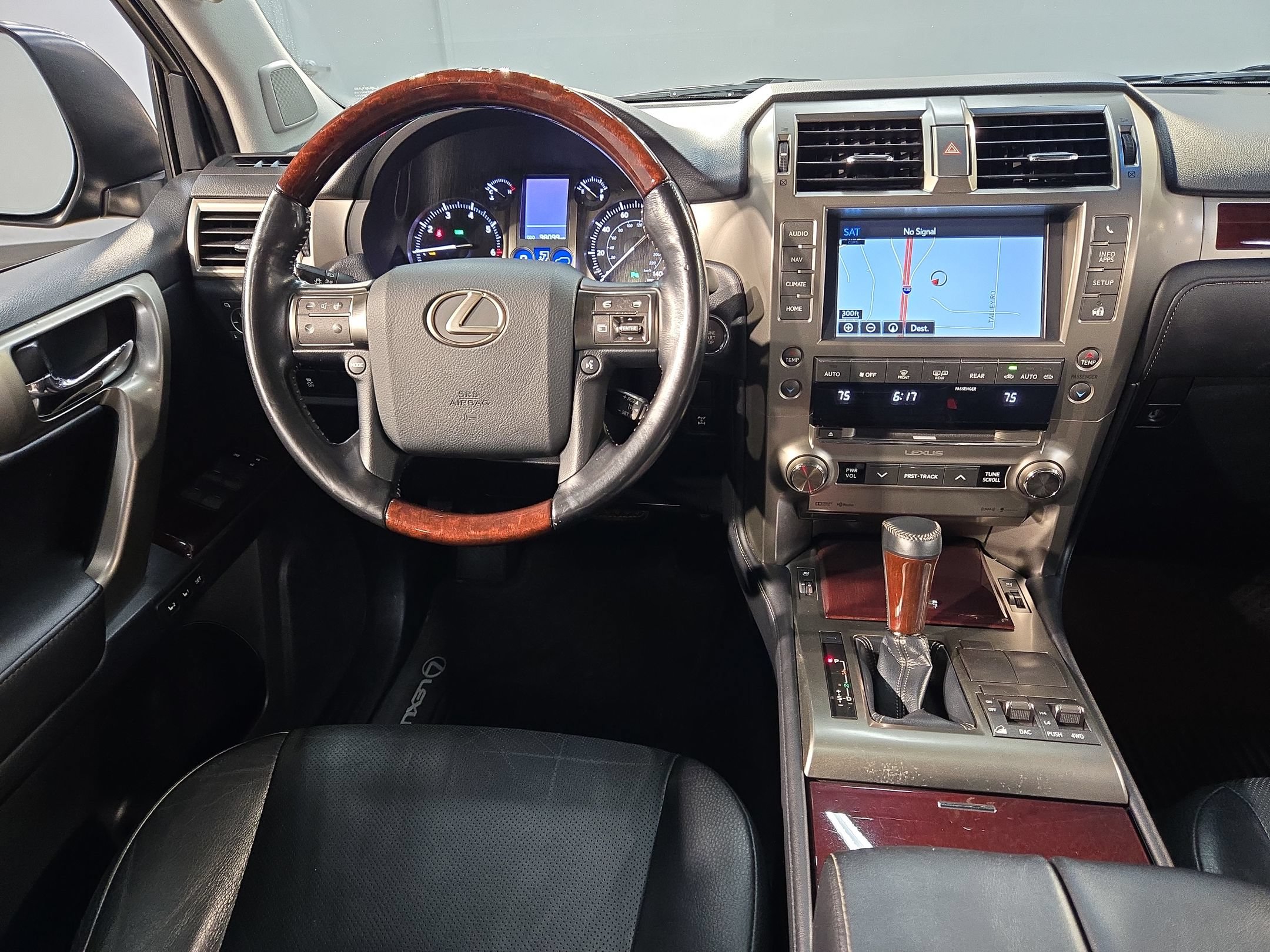 Used 2017 Lexus GX 460 Premium AWD/4WD image 9