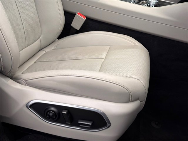 Used 2022 Jeep Wagoneer Series III w/ Premium Group I image 13