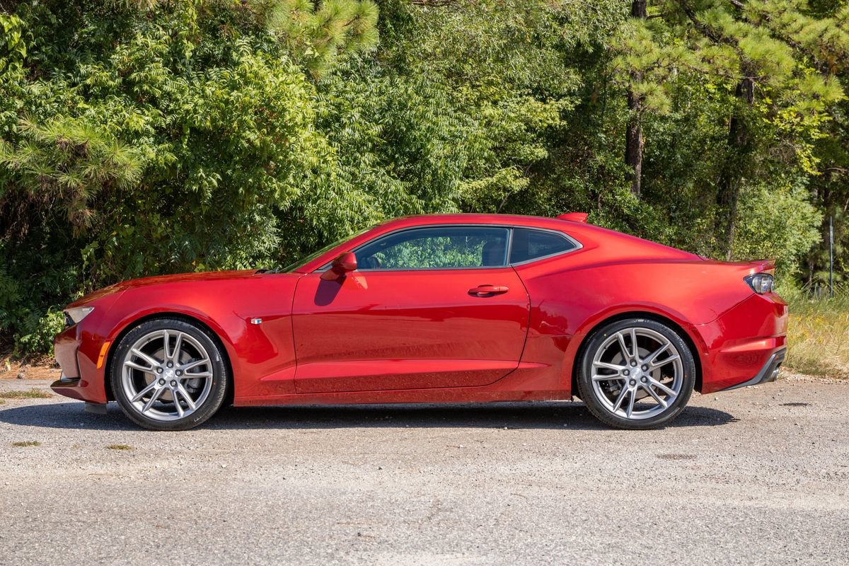 Used 2021 Chevrolet Camaro LT w/ RS Package RWD image 9