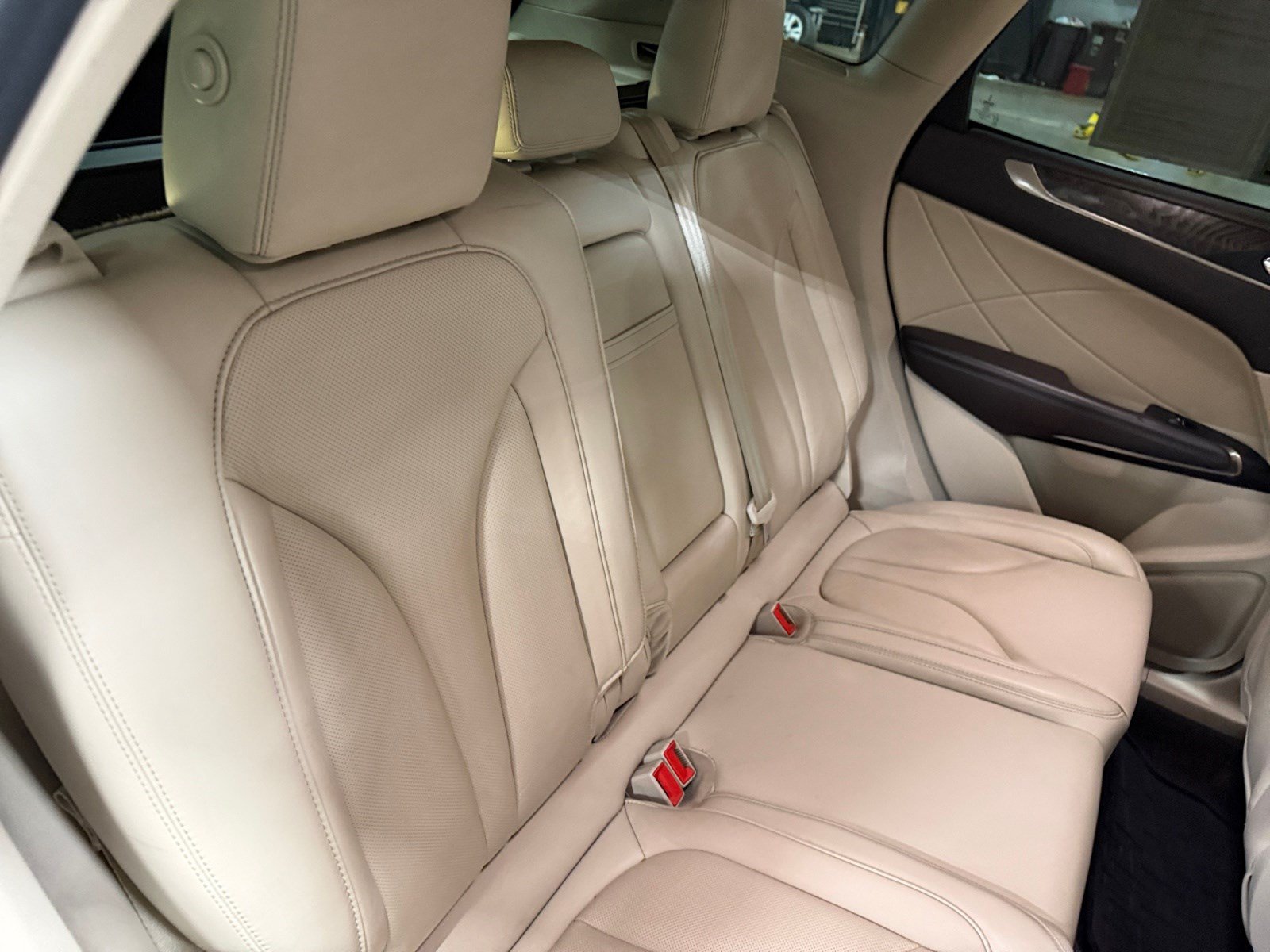 Used 2017 Lincoln MKC Reserve w/ Lincoln MKC Climate Package AWD/4WD image 18