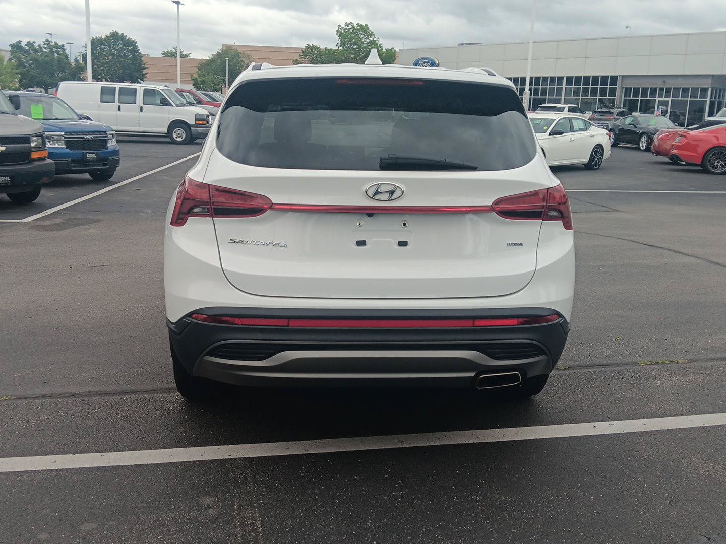 Used 2023 Hyundai Santa Fe SE AWD/4WD image 6