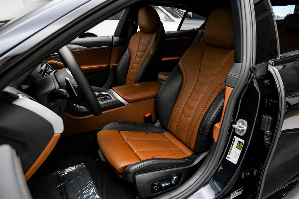 Used 2025 BMW 840i w/ M Sport Professional Package RWD image 30
