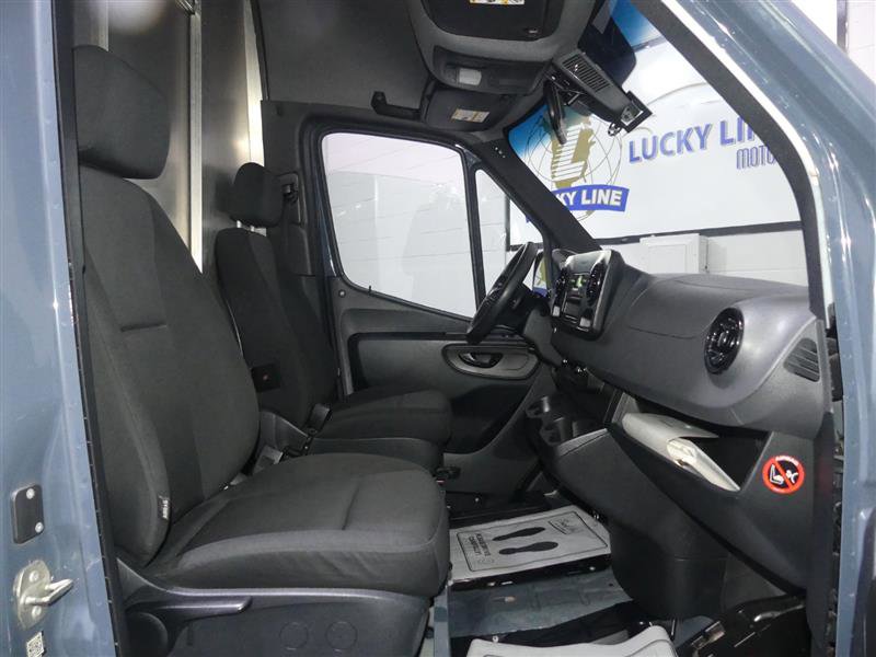 Used 2019 Mercedes-Benz Sprinter 144 image 19