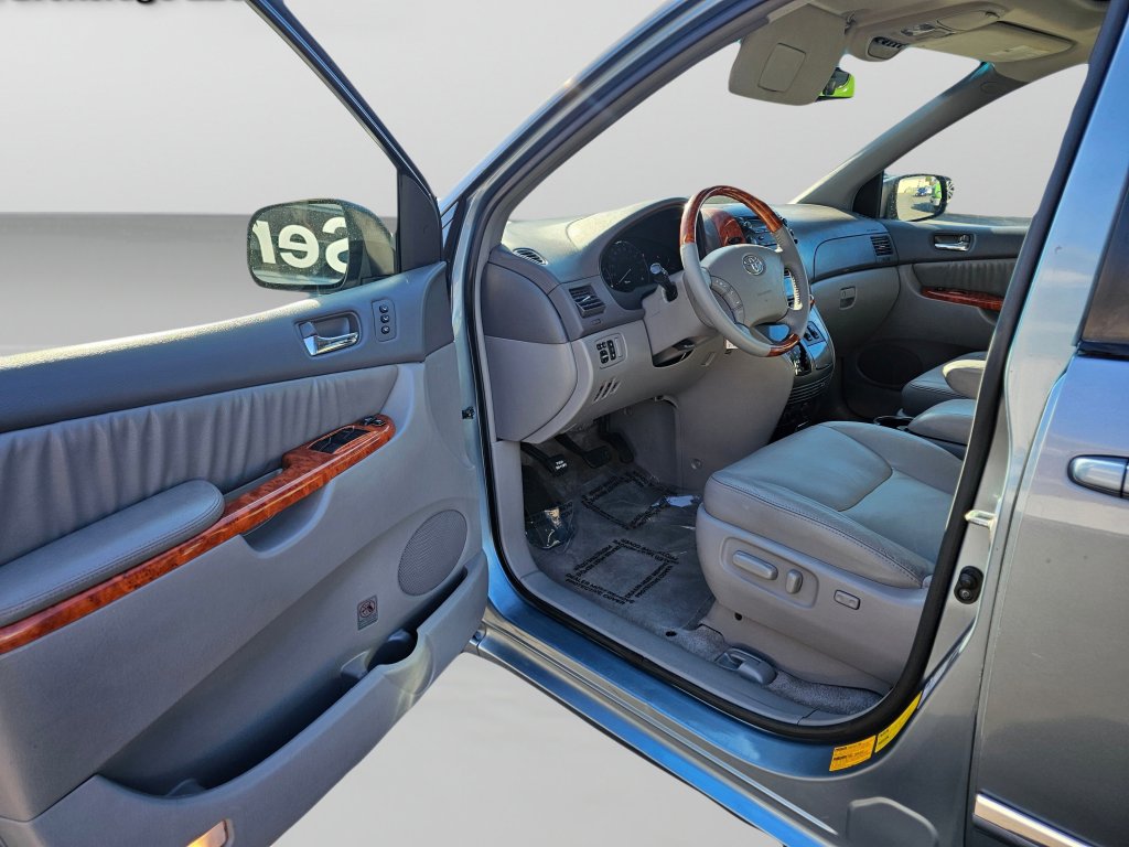 Used 2007 Toyota Sienna XLE Limited AWD/4WD image 18