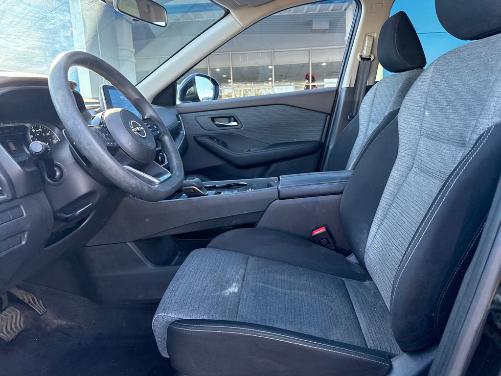 Used 2023 Nissan Rogue SV image 11
