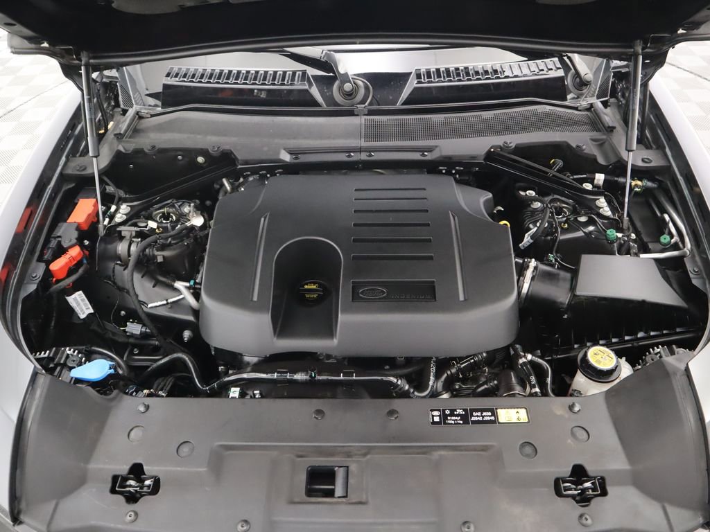 Used 2024 Land Rover Defender 130 X image 31