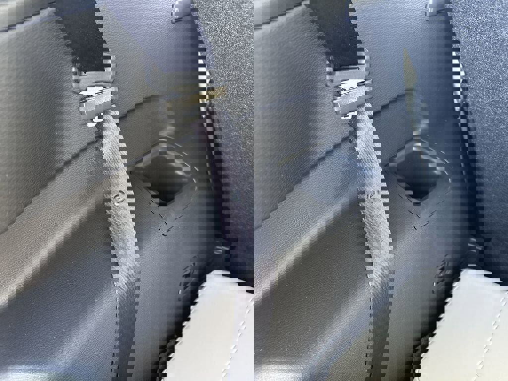 New 2025 Mitsubishi Outlander SE image 31