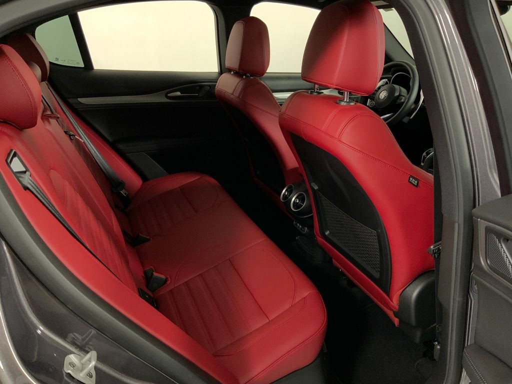 New 2025 Alfa Romeo Stelvio Sprint w/ Veloce Package AWD/4WD image 34
