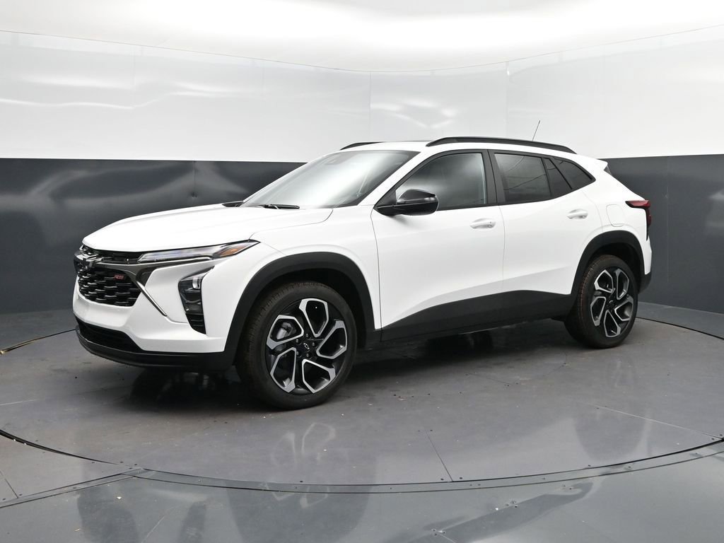 New 2026 Chevrolet Trax RS w/ Sunroof Package FWD image 3