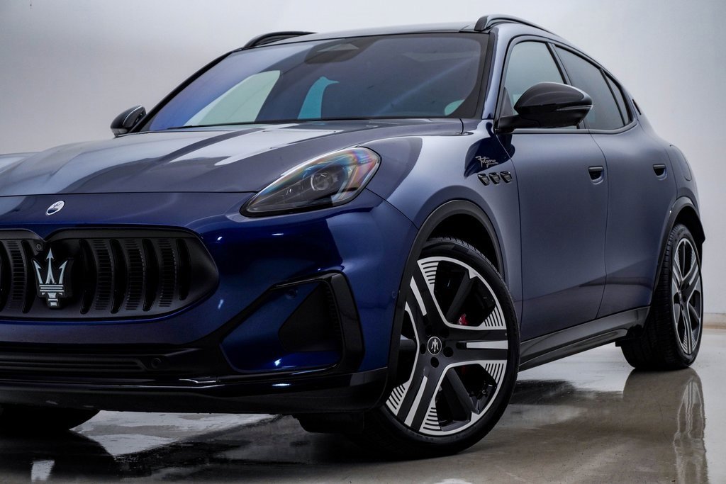 Certified 2025 Maserati Grecale Folgore video 2