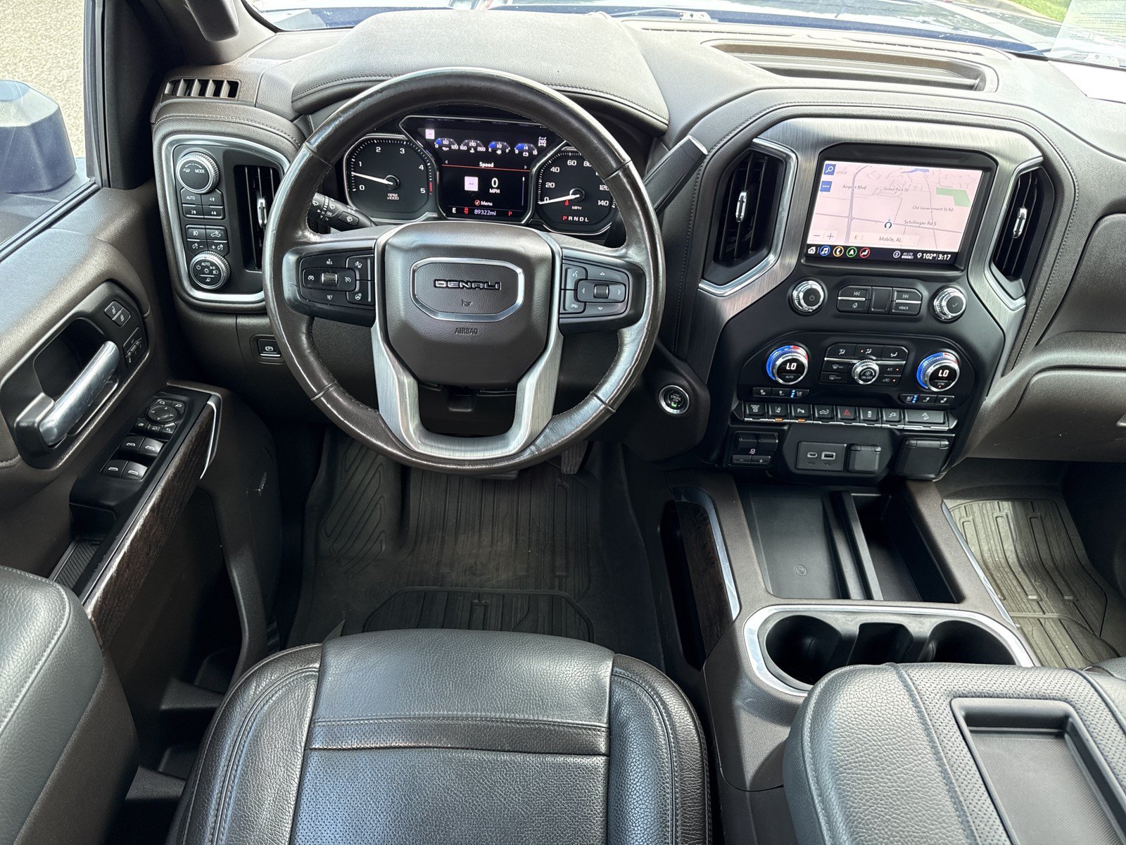 Used 2020 GMC Sierra 2500 Denali w/ Denali Ultimate Package AWD/4WD image 16