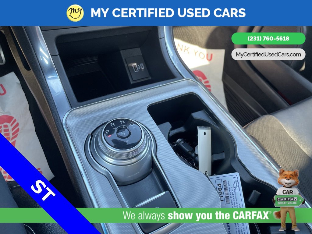 Used 2022 Ford Edge ST image 21