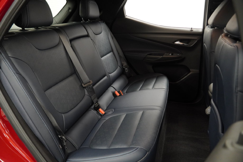 Certified 2023 Chevrolet Bolt EUV Premier FWD image 36