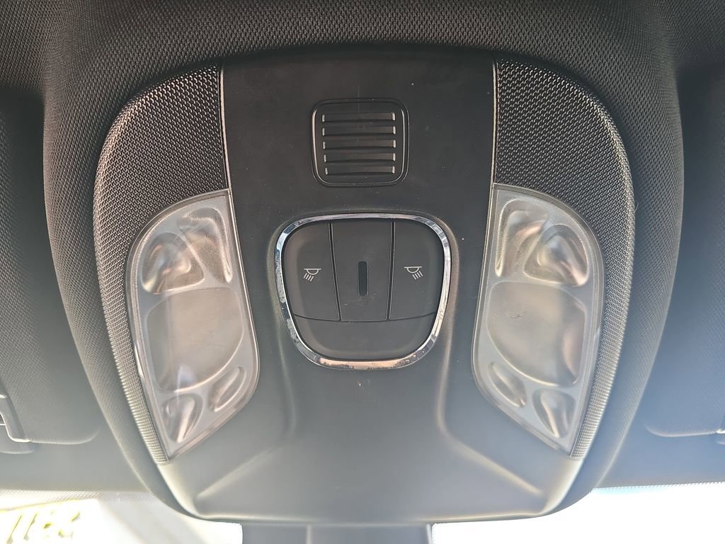 Used 2024 Jeep Compass Limited image 30