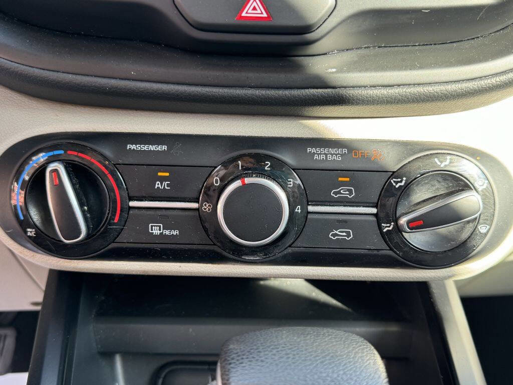 Used 2021 Kia Soul LX image 18