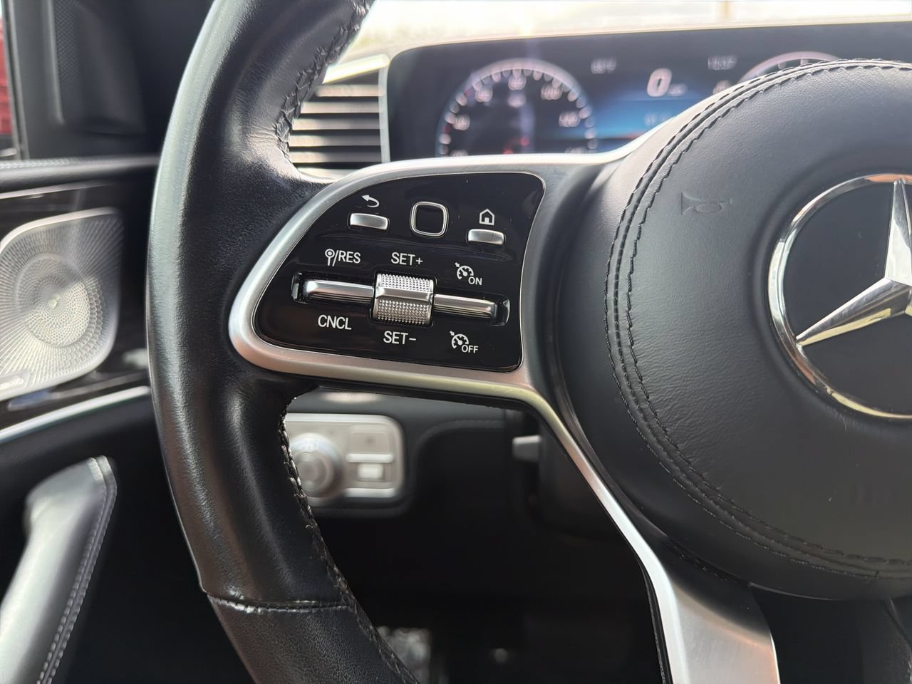 Used 2023 Mercedes-Benz GLS 450 4MATIC image 30