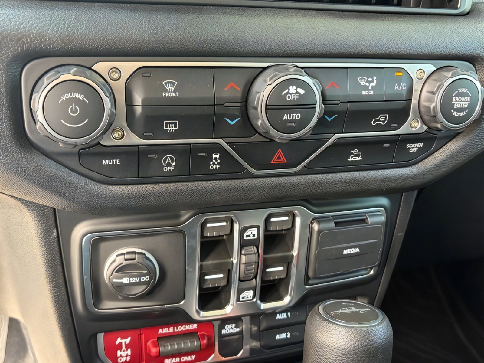 Used 2025 Jeep Gladiator Willys image 24