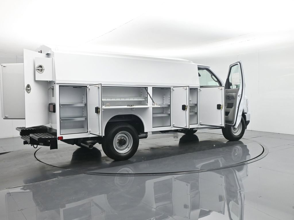 New 2026 Ford E-350 and Econoline 350 Super Duty w/ Power Equipment Group image 5