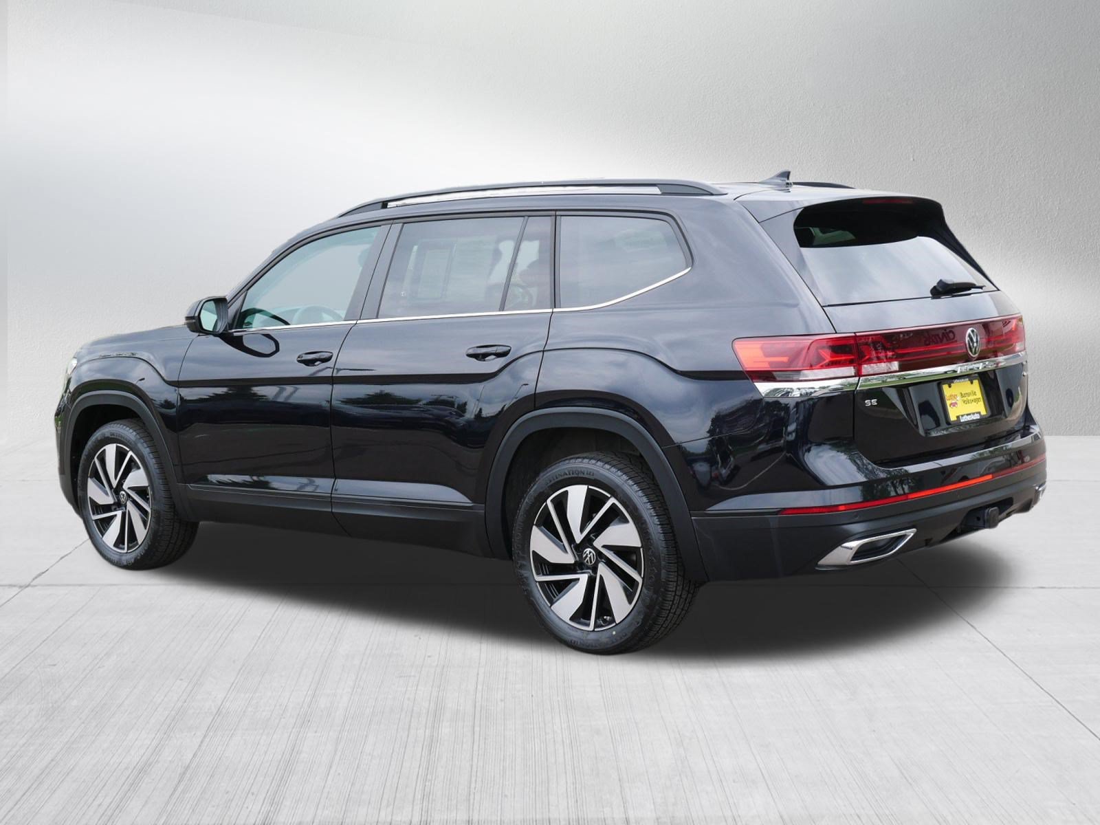 Certified 2024 Volkswagen Atlas SE AWD/4WD image 5