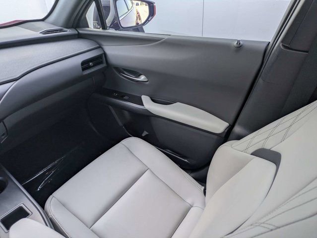 Used 2024 Lexus UX 250h FWD image 17