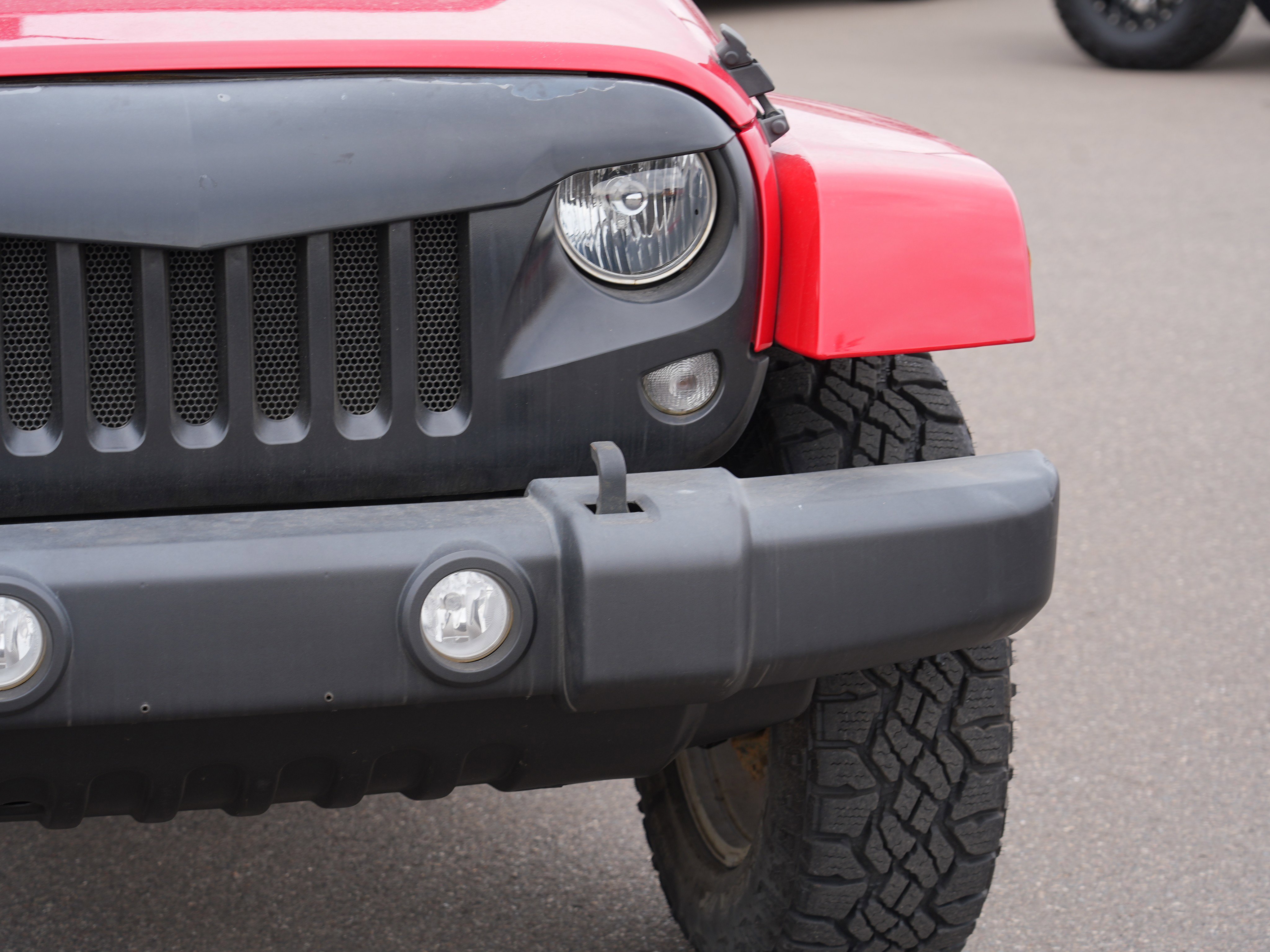 Used 2016 Jeep Wrangler Unlimited Sahara w/ Connectivity Group image 9