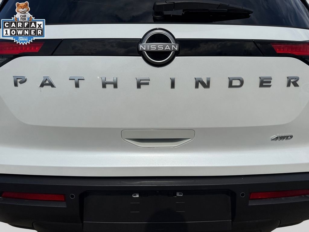 Certified 2025 Nissan Pathfinder SV image 17