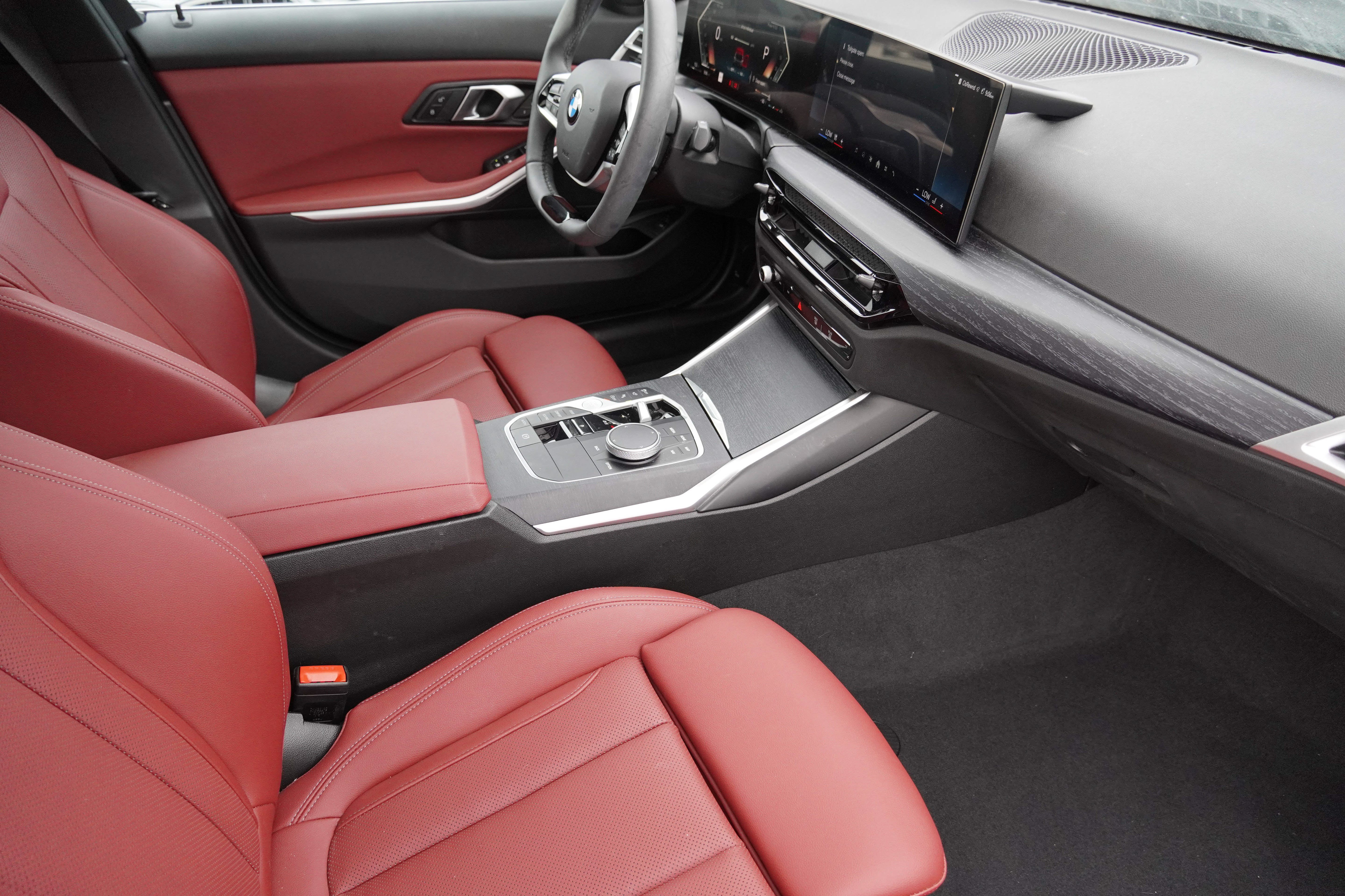 Certified 2025 BMW 330i Sedan RWD image 10