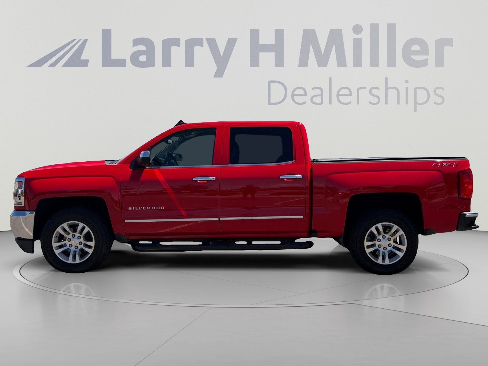 Used 2018 Chevrolet Silverado 1500 LTZ w/ LTZ Plus Package AWD/4WD image 3
