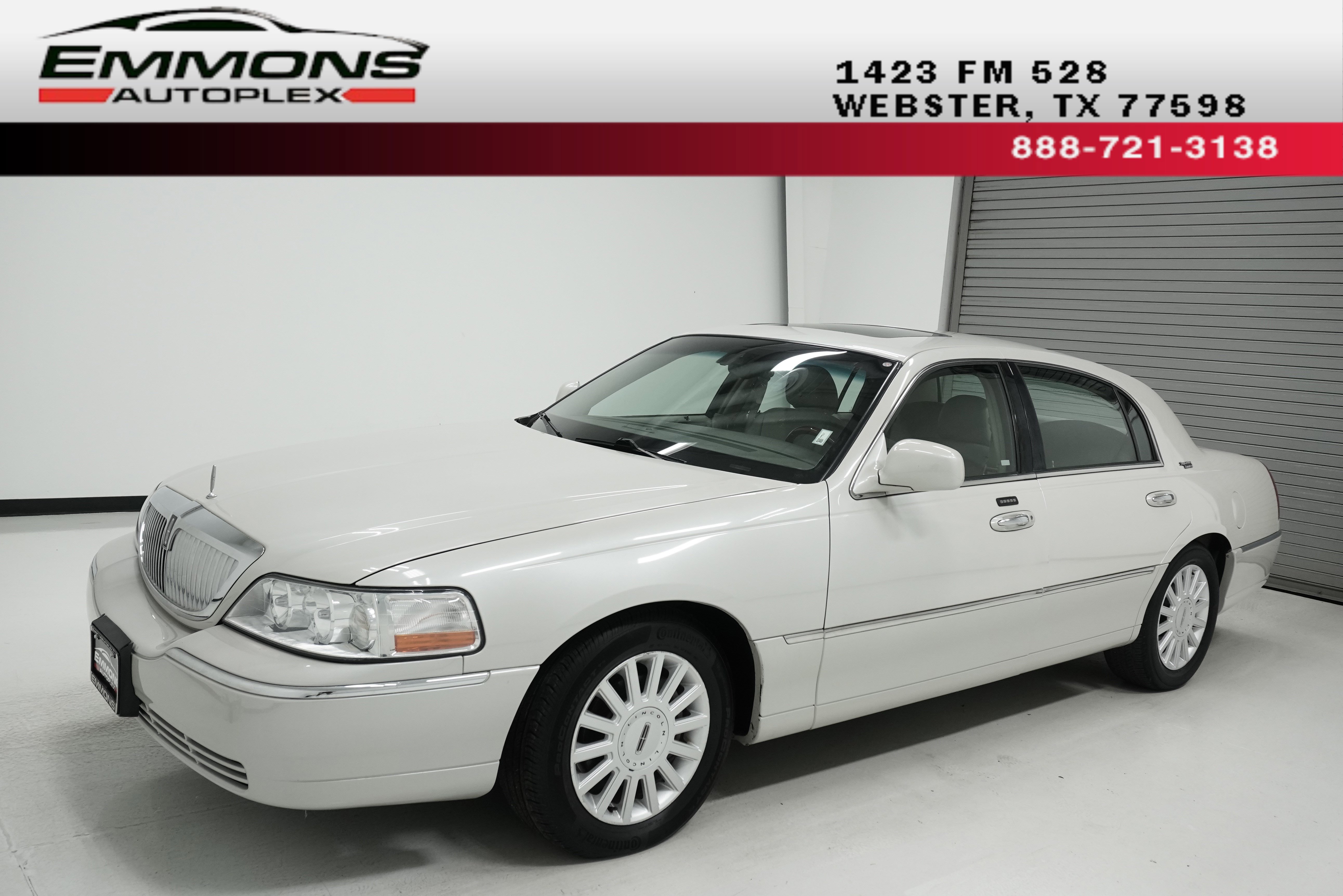 Used 2005 Lincoln Town Car Signature Limited