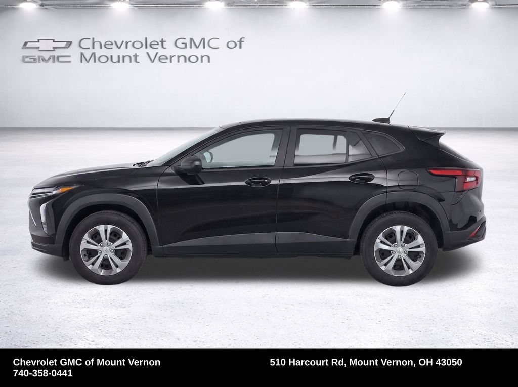 Used 2024 Chevrolet Trax LS FWD image 37