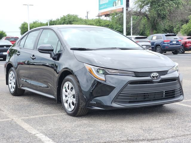 Certified 2026 Toyota Corolla LE FWD video 2