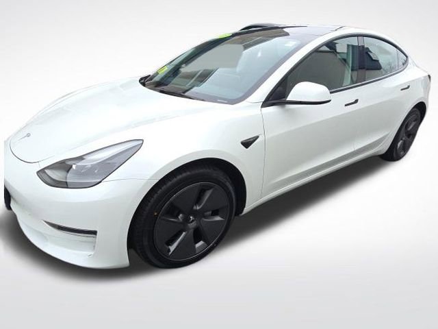Used 2023 Tesla Model 3 Standard Range image 3