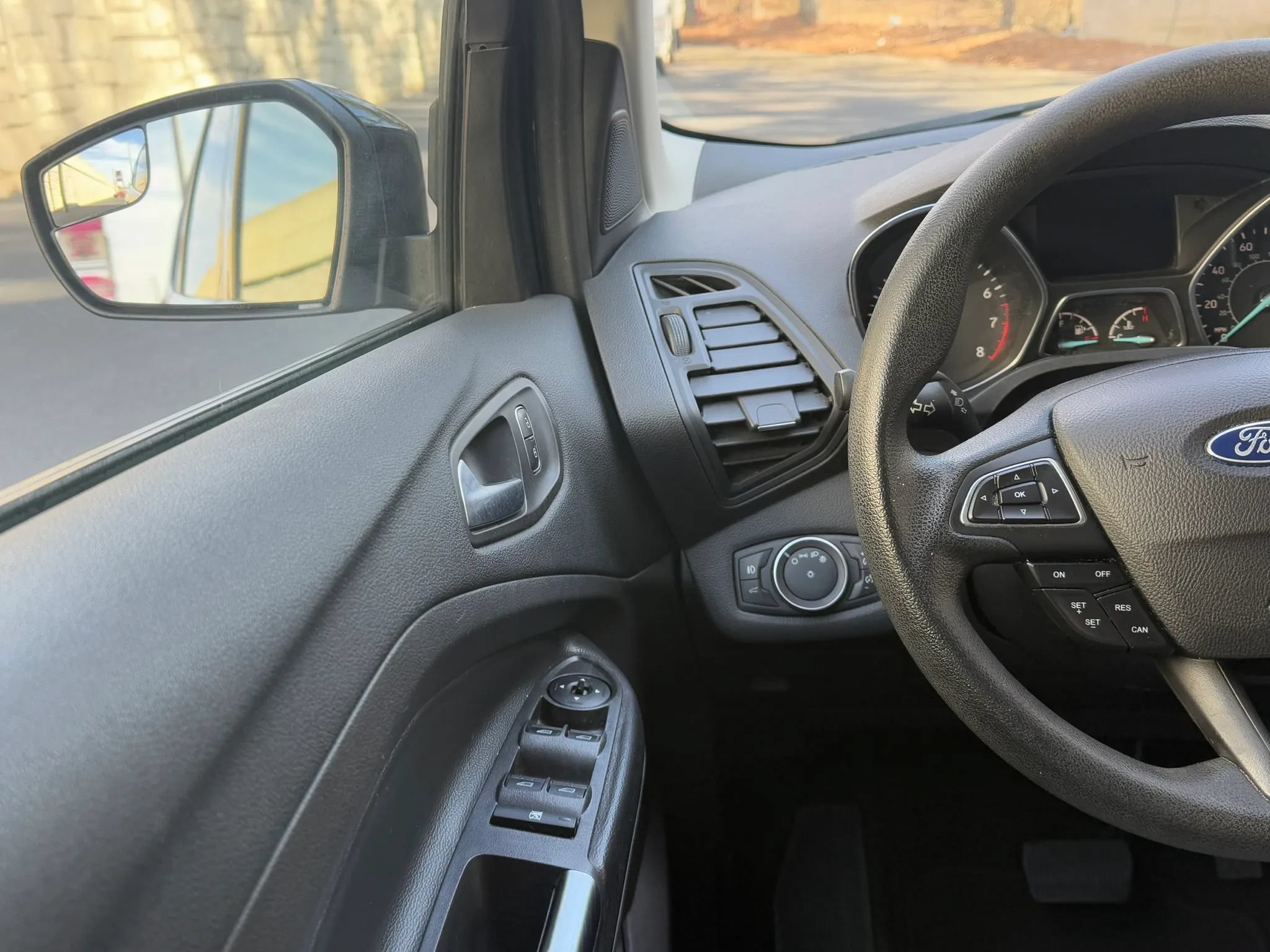 Used 2018 Ford Escape SE AWD/4WD image 19