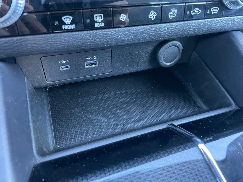 Used 2023 Mitsubishi Outlander SE Black Edition image 13