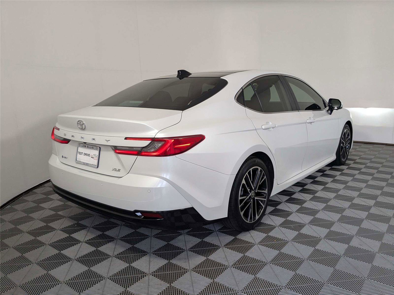 Certified 2025 Toyota Camry XLE w/ Premium Plus Package image 5