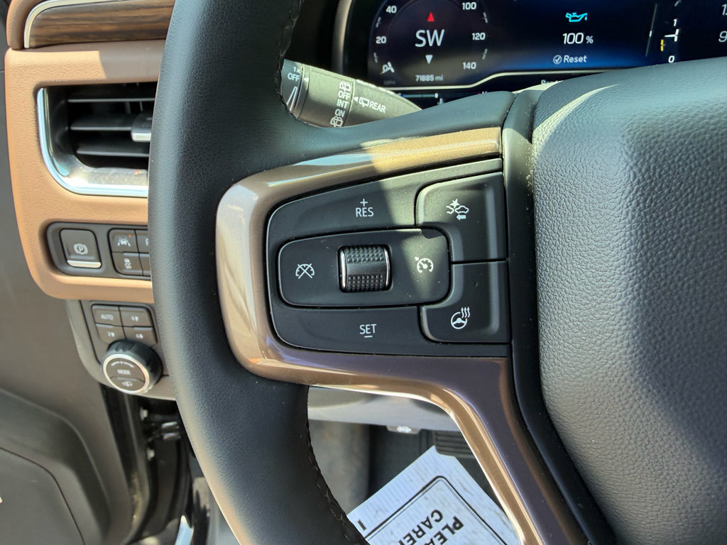 Used 2023 Chevrolet Suburban High Country AWD/4WD image 15