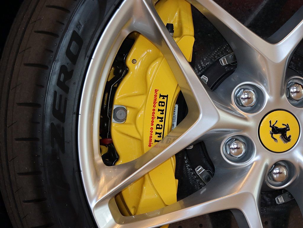 Certified 2021 Ferrari Roma image 11