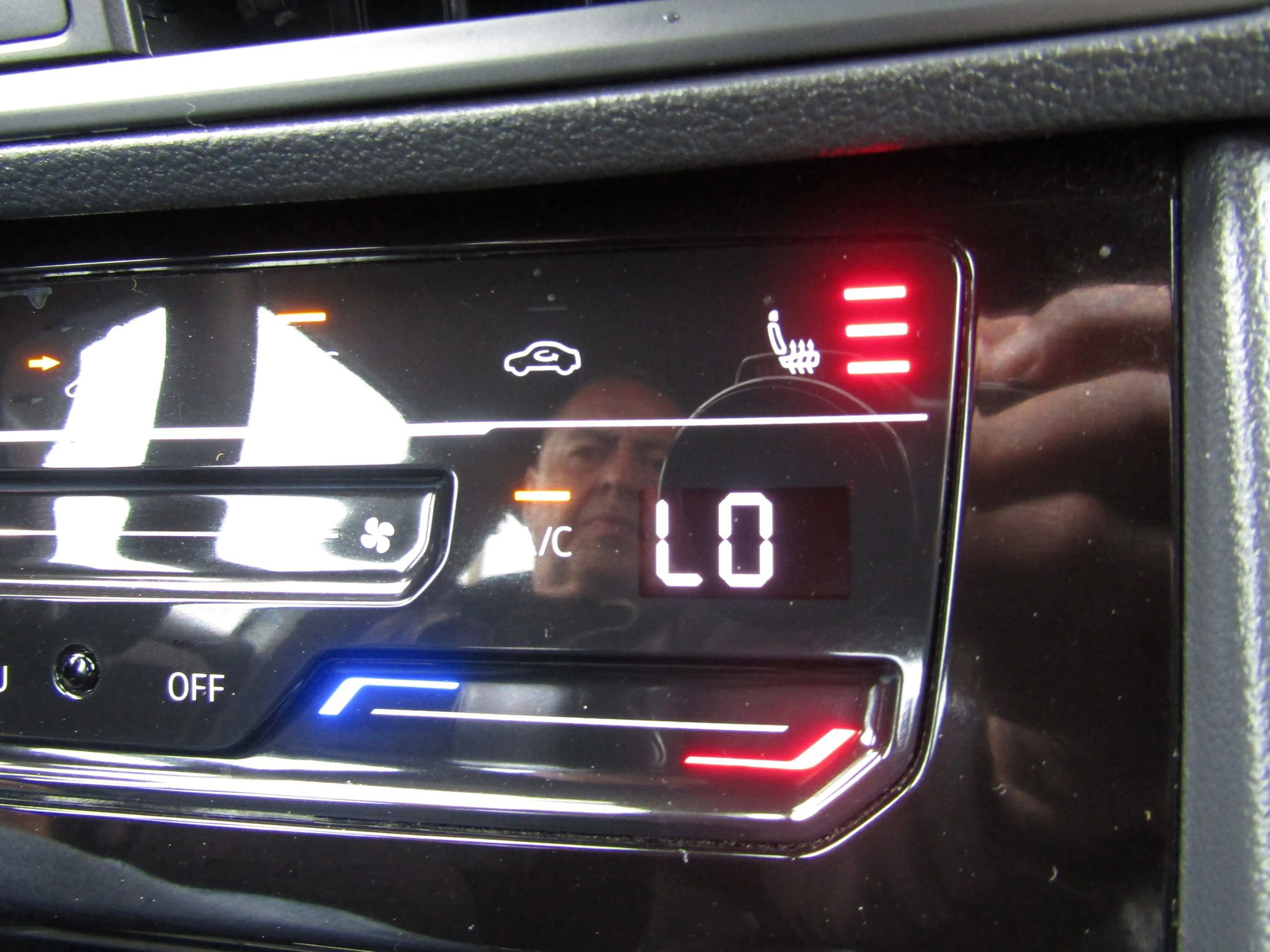 Used 2025 Volkswagen Jetta Sport image 28